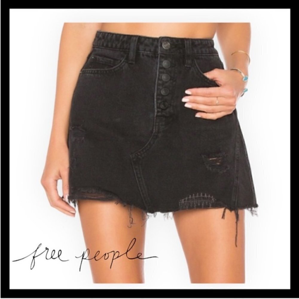 Free People We the Free Rainn distressed black denim mini skirt 24